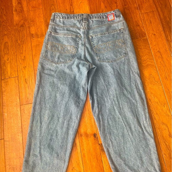 Empyre Other - Baggy blue jeans
